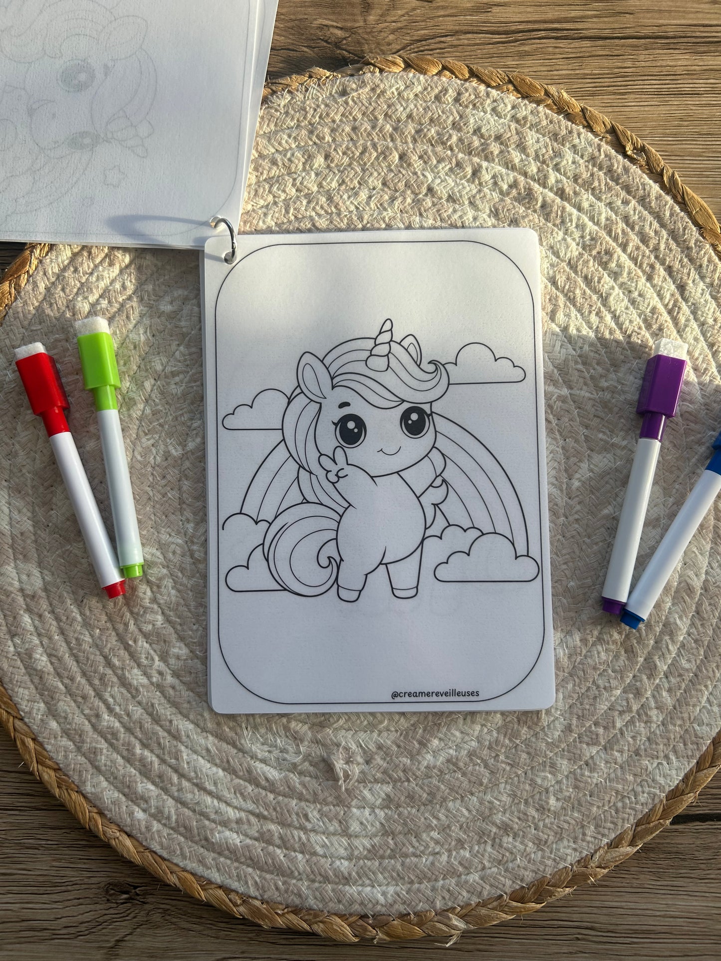 CARNET DE COLORIAGE RÉUTILISABLE LICORNES