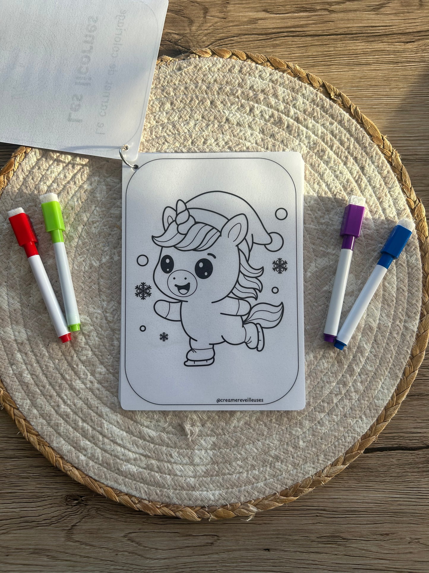 CARNET DE COLORIAGE RÉUTILISABLE LICORNES