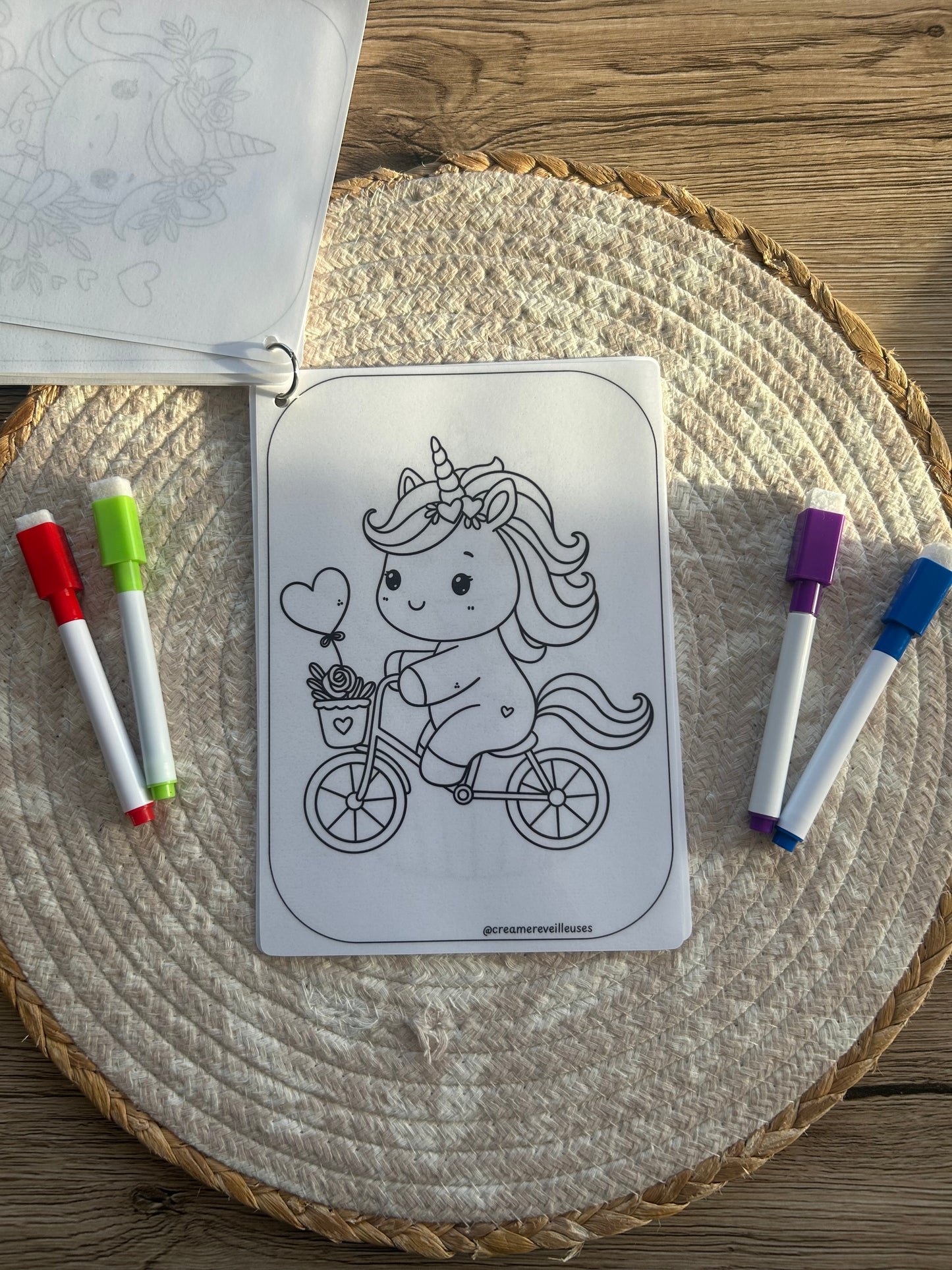 CARNET DE COLORIAGE RÉUTILISABLE LICORNES